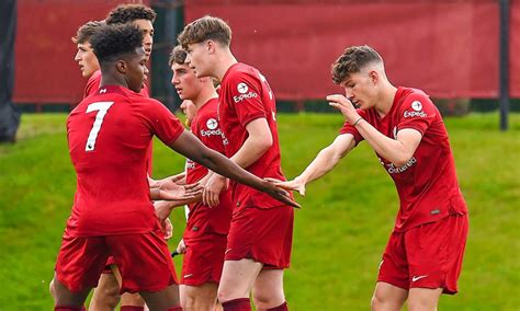 Liverpool U18 .